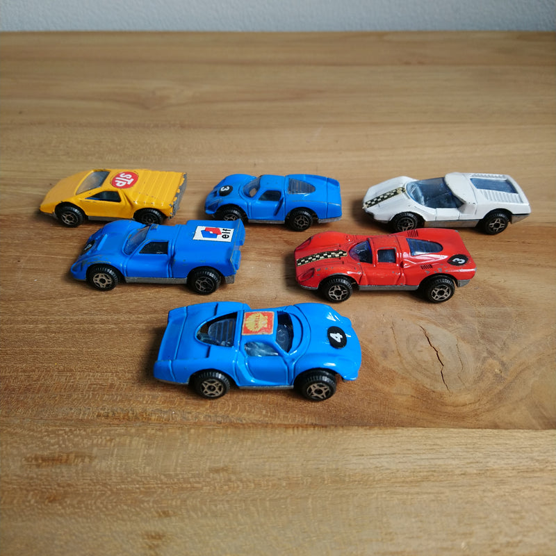 Set van 6 minicars, o.a. Renault Alpine
